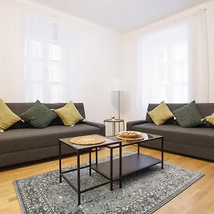 Kumpfgasse Premium By Ichbucheat Wien