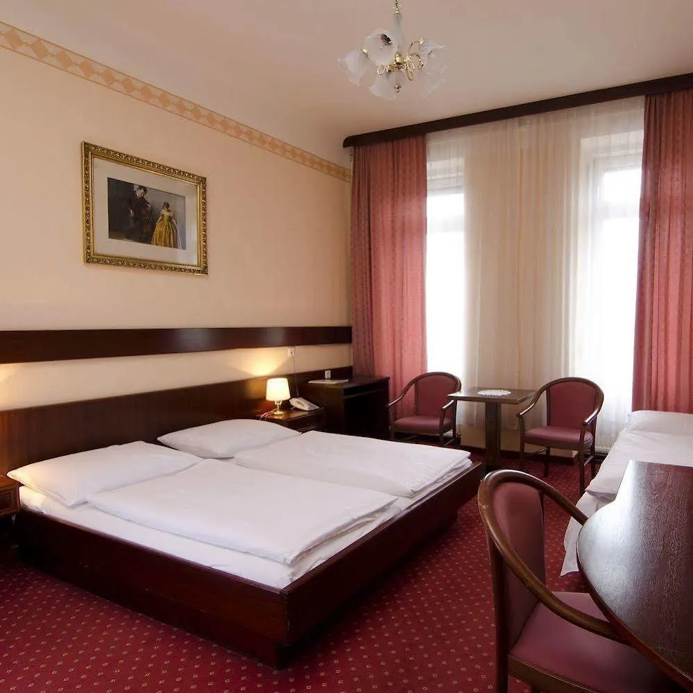 Hotel Cryston Vienna 3*,